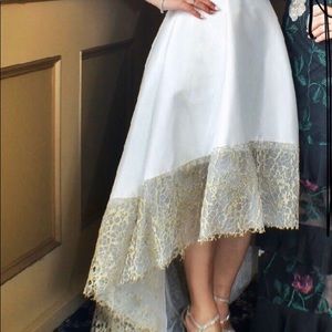 White Bridal Shower adress